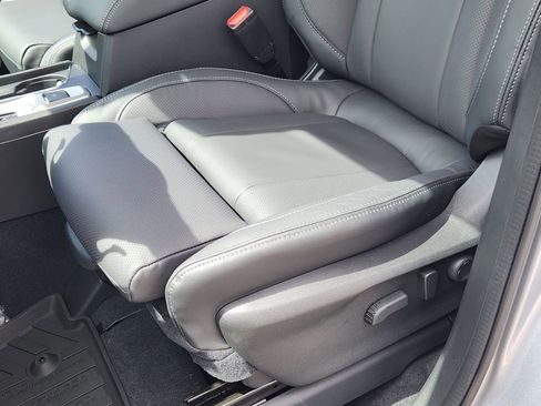 New 2026 Subaru Ascent Limited AWD/4WD image 18