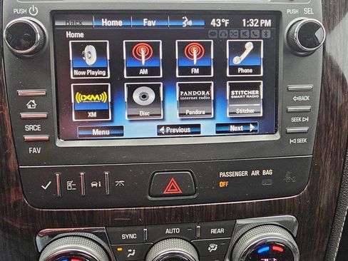 Used 2017 Chevrolet Traverse LT image 13