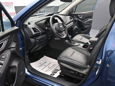 Used 2022 Subaru Forester Touring image 18