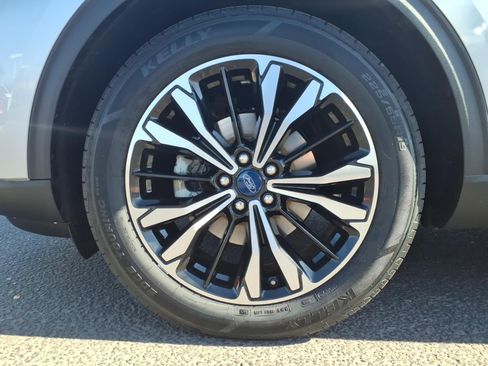 Certified 2022 Ford Escape SE w/ SE Sport Appearance Package FWD image 9
