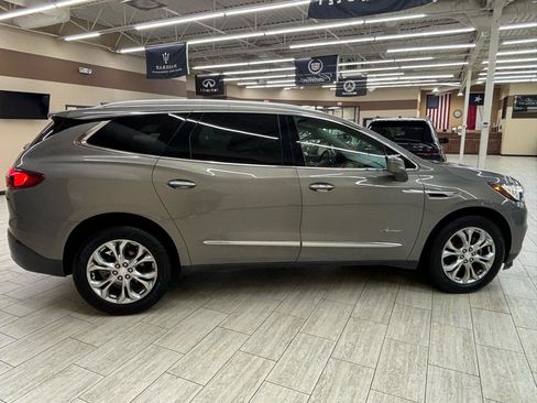 Used 2018 Buick Enclave Avenir w/ Avenir Technology Package FWD image 12