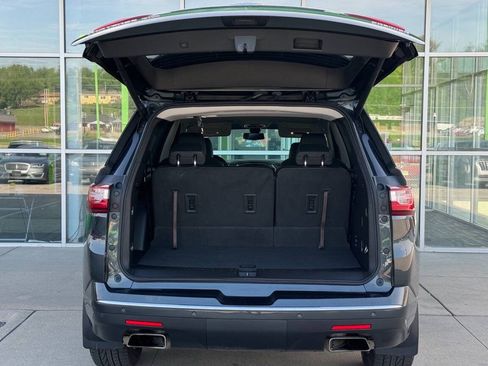 Used 2019 Chevrolet Traverse Premier AWD/4WD image 6