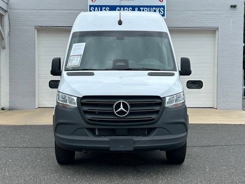Used 2025 Mercedes-Benz Sprinter 2500 image 2