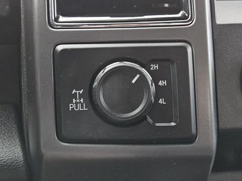 Used 2018 Ford F150 XLT w/ Equipment Group 302A Luxury AWD/4WD image 16