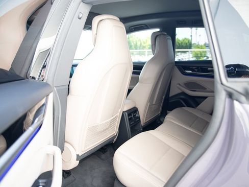 Certified 2024 Porsche Macan 4 Electric AWD/4WD image 18