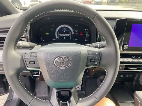 Used 2026 Toyota Camry SE w/ Convenience Package FWD image 36