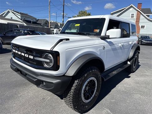 New 2025 Ford Bronco Outer Banks w/ Sasquatch Package image 10