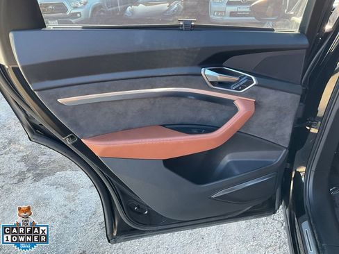 Used 2019 Audi e-tron Prestige w/ Prestige Package image 51