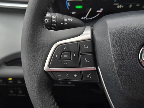 Certified 2026 Toyota Sienna XLE FWD image 23