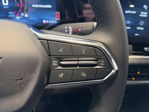 New 2026 Chevrolet Equinox LT w/ Convenience Package II FWD image 18