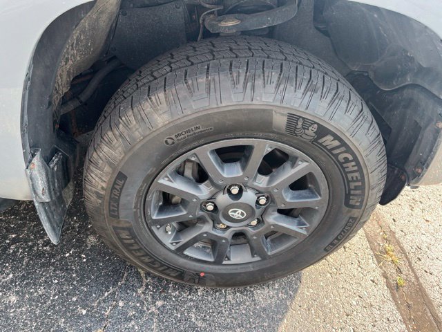 Used 2021 Toyota Tundra SR5 AWD/4WD image 5