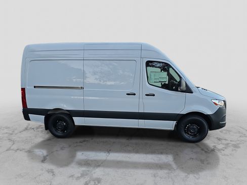 New 2026 Mercedes-Benz Sprinter 2500 image 4