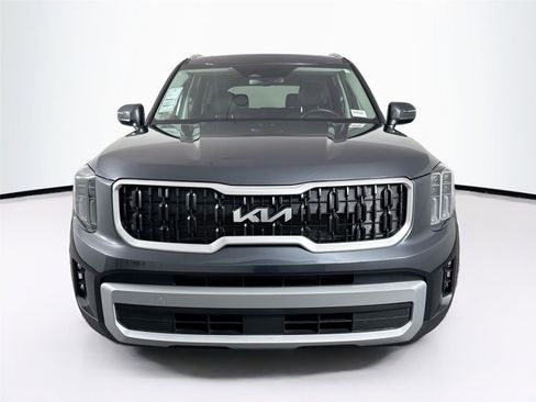 Used 2024 Kia Telluride EX w/ EX Captain's Chair Package AWD/4WD image 9