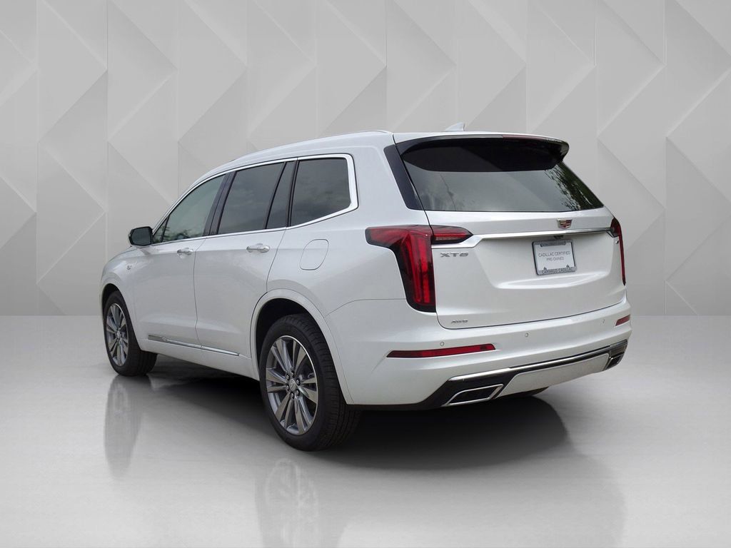 Certified 2025 Cadillac XT6 Premium Luxury AWD/4WD image 3