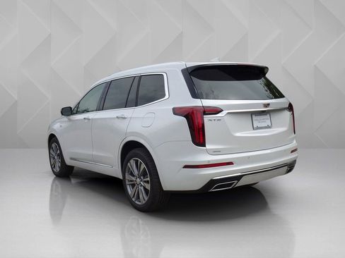 Certified 2025 Cadillac XT6 Premium Luxury AWD/4WD image 3