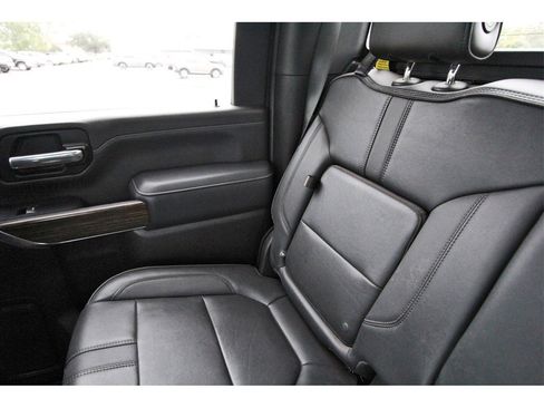 Used 2023 Chevrolet Silverado 2500 High Country image 11