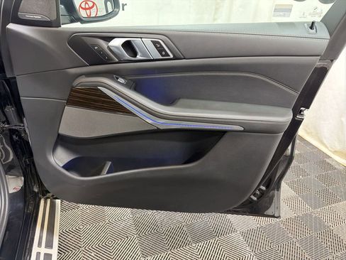 Used 2024 BMW X7 xDrive40i AWD/4WD image 11