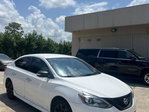 Used 2018 Nissan Sentra SR w/ SR Midnight Edition Package FWD image 2