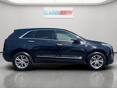 Used 2022 Cadillac XT5 Premium Luxury w/ Technology Package AWD/4WD image 2