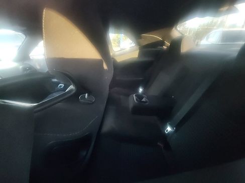 Used 2016 Dodge Challenger SXT RWD image 4