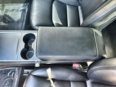 Used 2023 Tesla Model 3 Standard Range image 16