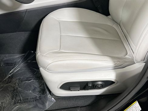 Used 2023 Jeep Grand Cherokee L Overland image 20