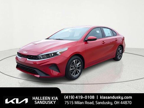 Certified 2023 Kia Forte LXS w/ LXS Technology Package FWD image 1