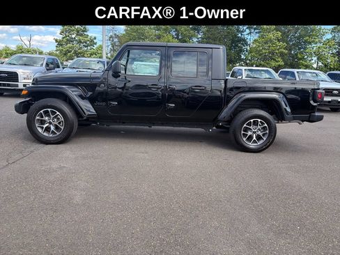Used 2024 Jeep Gladiator Sport AWD/4WD image 2