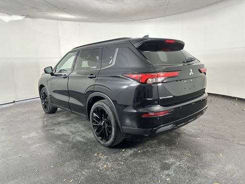 Used 2024 Mitsubishi Outlander SEL Black Edition AWD/4WD image 9
