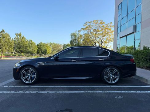 Used 2013 BMW M5 RWD image 2