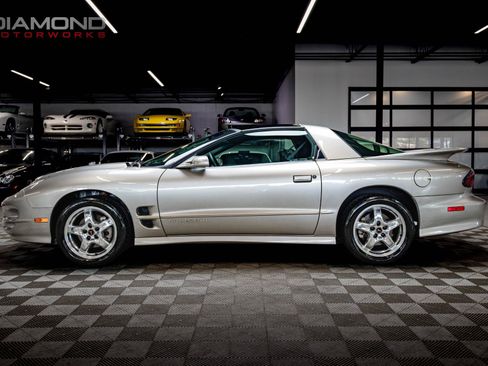 Used 2002 Pontiac Firebird Formula RWD image 8