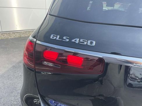 Used 2024 Mercedes-Benz GLS 450 4MATIC image 5