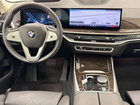 Certified 2024 BMW X7 xDrive40i w/ Premium Package AWD/4WD image 28