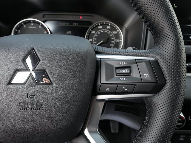 New 2026 Mitsubishi Outlander LE AWD/4WD image 21