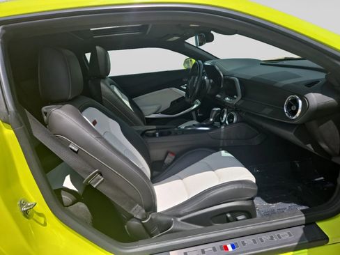 Used 2021 Chevrolet Camaro SS RWD image 33