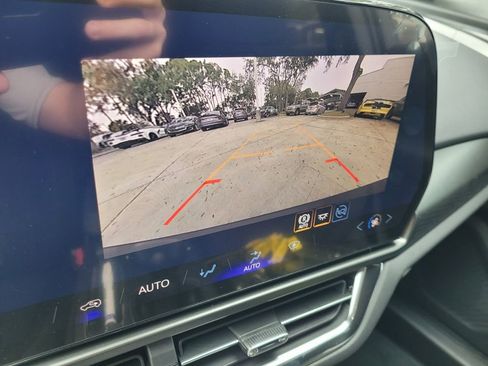 New 2026 Chevrolet Equinox EV LT image 36