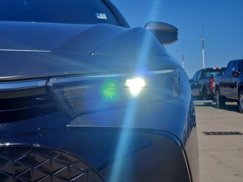 Used 2025 Toyota Crown Nightshade image 11