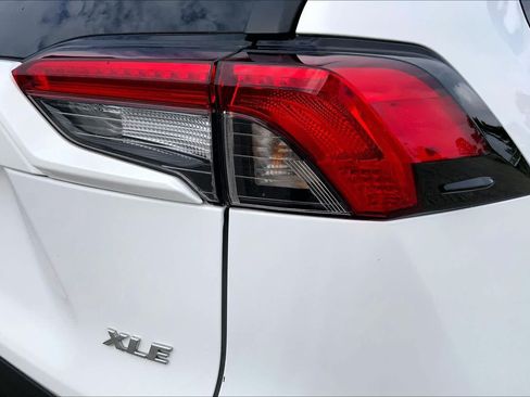 Used 2024 Toyota RAV4 XLE FWD image 30