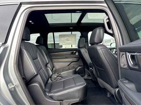 New 2026 Buick Enclave Avenir w/ Super Cruise Package image 6