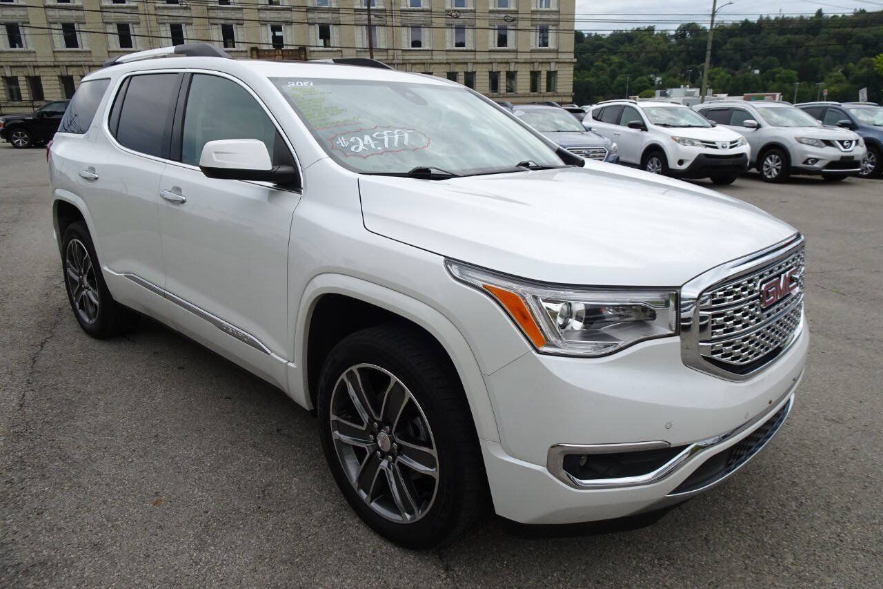 Used 2019 GMC Acadia Denali w/ Technology Package AWD/4WD image 4