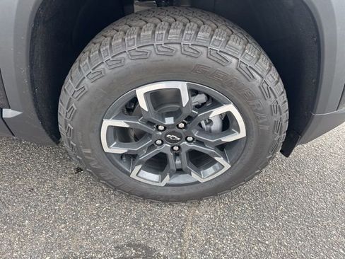 New 2026 Chevrolet Equinox ACTIV FWD image 22