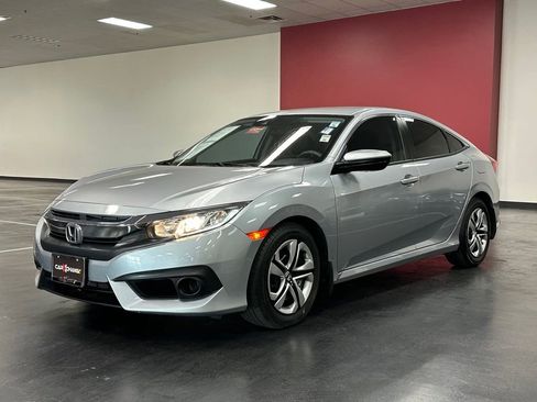 Used 2018 Honda Civic LX image 3