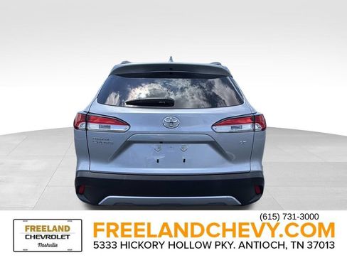 Used 2024 Toyota Corolla Cross LE FWD image 3