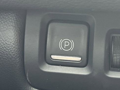 Certified 2024 Cadillac XT4 Premium Luxury image 55