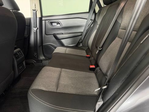 Used 2025 Nissan Rogue SV FWD image 25