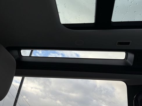 Certified 2025 Land Rover Defender 90 S image 39