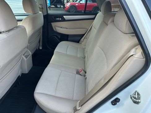 Used 2017 Subaru Outback 2.5i Premium AWD/4WD image 10