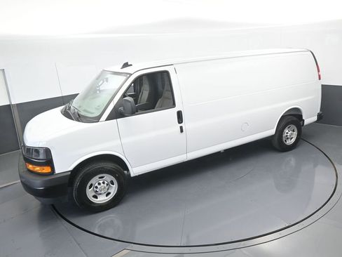 New 2025 Chevrolet Express 3500 Extended w/ Driver Convenience Package image 41