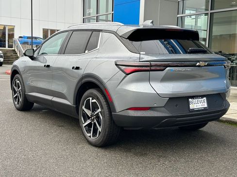 New 2026 Chevrolet Equinox EV LT image 3