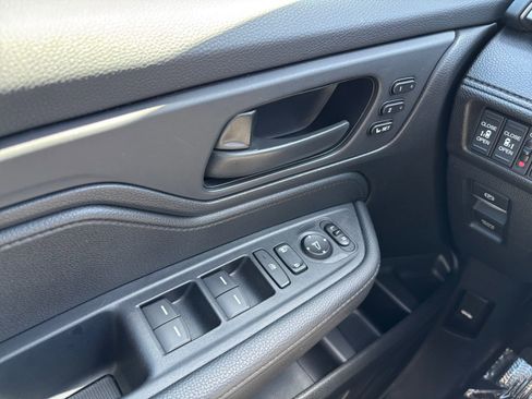 Used 2025 Honda Odyssey Sport-L image 11